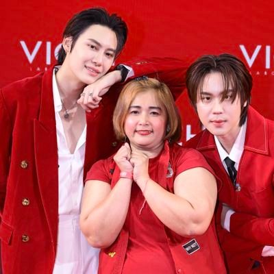 Phattnam's profile picture. พี่สาวข้างบ้านบุ๋นที่เปลี่ยนเป็นแม่ละ
มี๊น้องเปรม
มัมหมีปอนด์&ภูวินทร์
พี่สาวโยธาของแซนต้า
ppnaravit @phuwintang @santapp @bb0un @prem_space