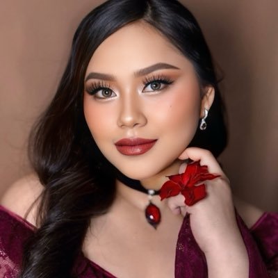 ayoitsyong's profile picture. Major in international studies, minor in global chaos