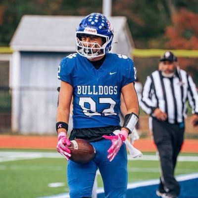 Dennistoth31's profile picture. 2027 | 6’2 210 | 🏈 TE/DE 🏀G/F | Email: dtoth2108@gmail.com | 📲 732-609-3829 | NCAA ID : 2409411816