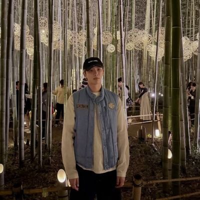 lostofnam's profile picture. 