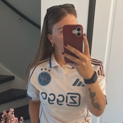 shiellxx's profile picture. danny ❤️‍🔥 - liefde voor ajax - seizoenkaart vak 430 - ‘91 - gek op reizen - vd vaart & schöne 🙌🏼