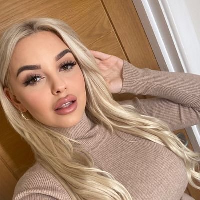 TiffanyStr72874's profile picture. 