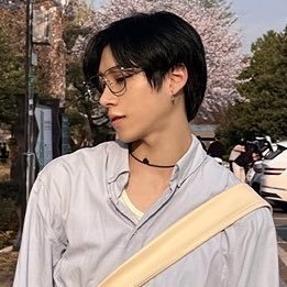 zztislove's profile picture. 𝕭𝖊 𝖇𝖗𝖆𝖛𝖊, 𝕭𝖊 𝖍𝖚𝖒𝖇𝖑𝖊. 
𝕻𝖊𝖆𝖈𝖊 & 𝕷𝖔𝖛𝖊.