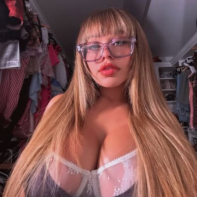 Stephanie122237's profile picture. Loyalty is everything to me💅. I'd rather hustle 24/7 than slave 9 to 5 🔞💦🍆🥵😅🤭✈️