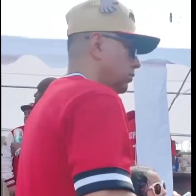 Back2daBay's profile picture. God☝🏽- Family✌🏽Food | Sports | Sneakers #FTTB #49ers #DoItForTheBay