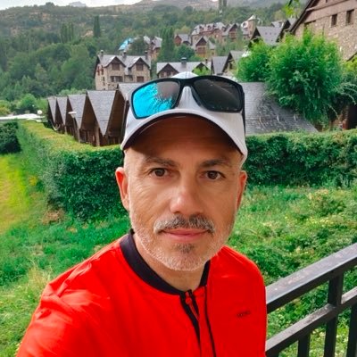 bike_fire's profile picture. Solo se vive una vez, pero si lo haces bien, es suficiente. 🫶#Bombero 👨🏻🚒 #SPEIS 🚒 #Deportes #ebike 🚲 #Autocaravana 🚐 #Viajar 🧳 #Vivir