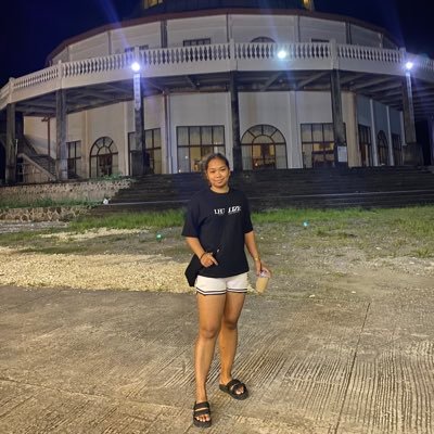 capri_hoe_'s profile picture. breathless