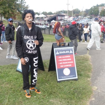 22ONTWENTY2's profile picture. LL🅱️ee:LL$hy〽️ONEY