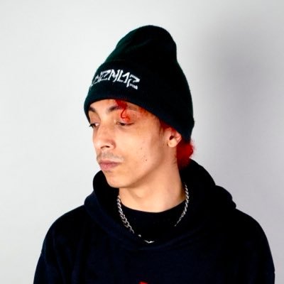 IamKozmoz's profile picture. computer noises ☣️