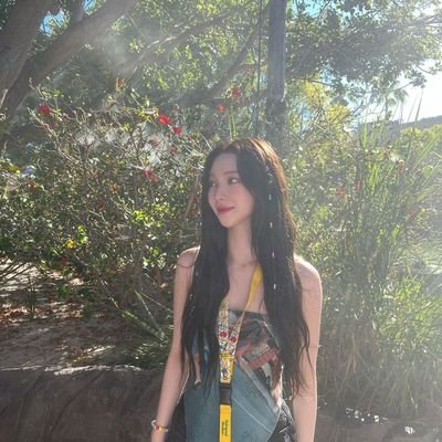 arvfna's profile picture. isinya yapping.