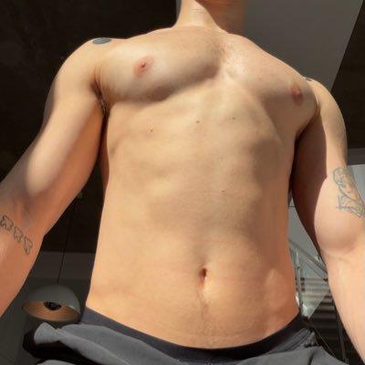 noahsummers22's profile picture. oh hey