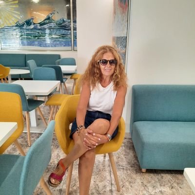 anapereirague1's profile picture. 