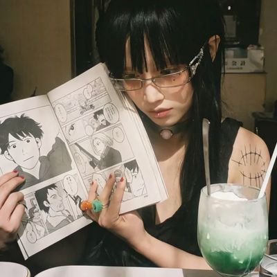 9eAmCEKm7332291's profile picture. :她是什么样的？