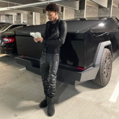 luvreem3's profile picture. 