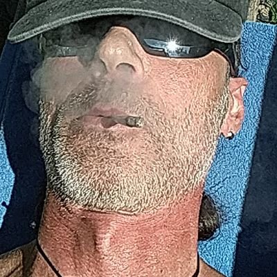 SpiritoLibero10's profile picture. critiche motivate ok,si discute.faccine che deridono ti azzero l'autostima. di una razza a parte