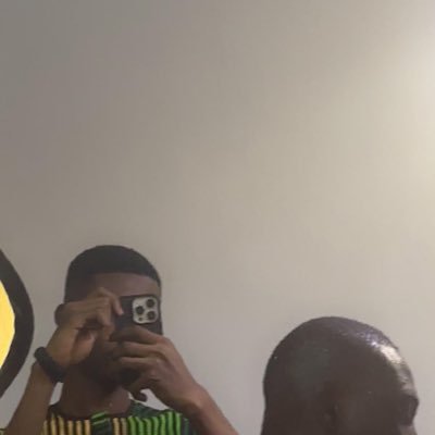 derealzion's profile picture.