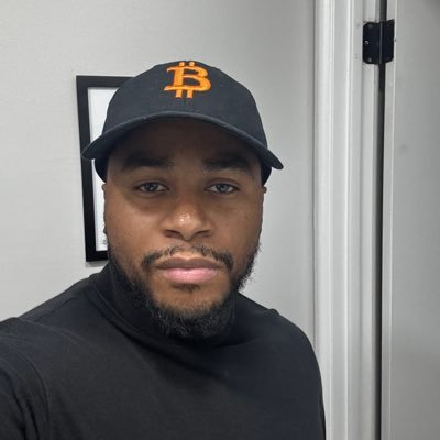thedatabunny's profile picture. I talk about tech, investing, and Crypto