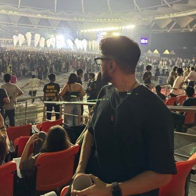 doodhcake's profile picture. if I can’t have chemistry with you, atleast lemme try some physics