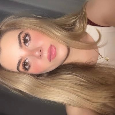danielaaferrant's profile picture. 