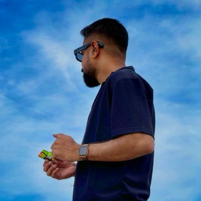 idinu_'s profile picture. Official parody account @awesomedinu