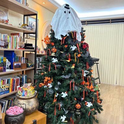 arvoresazonal's profile picture. Perfil da Árvore Sazonal original. • Cansou de montar e desmontar árvore toda hora? Manda a foto da sua própria Árvore temática pra gente! • Contato via DM 📩