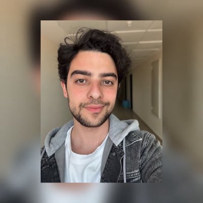 therenn8's profile picture. Programmer | Molecular Biologist
