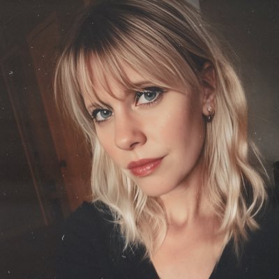 carolynnicole's profile picture. High School Lit. Teacher, SAG/AFTRA, Freelance Writer, Christian Wife & Mother, I’ve even been a model. And I make YouTube videos about handbags.