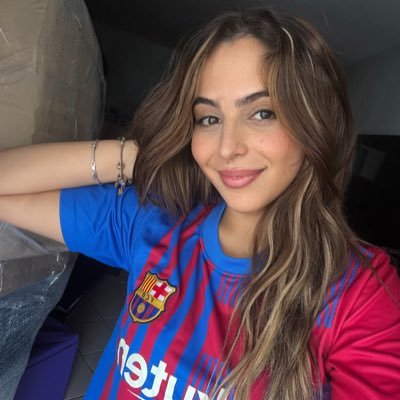 trizfcb's profile picture. taylor swift's daughter