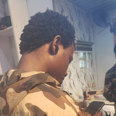 massive7i's profile picture. Punter