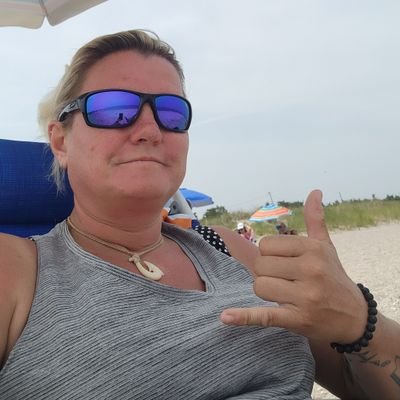 BolzMary's profile picture. Sober today by the grace of God.
Encouraging the use of common sense daily.  
Happily taken.  
Long suffering  NY Jets fan.