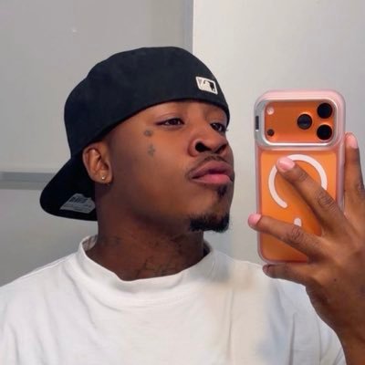 Chicobangga's profile picture. Chicago Native | ⚖️| Music Junky| 🍑| Peace & Positivity| Csquad | Hopeless Romantic |