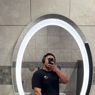 isaactdc7's profile picture. 