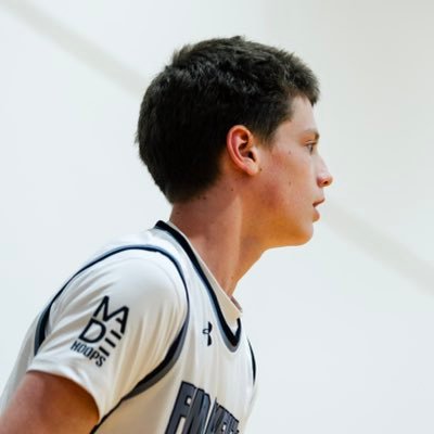 GavinRudbergg's profile picture. New Trier 2028 || 5’10 Guard || gavinrudberg@gmail.com || cell - 847-881-7446