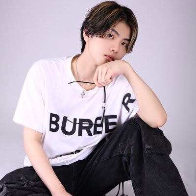 ATOMGROUP_1's profile picture. ATOM GLOUP総合人事担当。
ホストになってみたい、カッコよくなりたい、モテたい、お金を稼ぎたい、人間性を磨きたい。
そんな皆様の願いや、夢を一緒に叶えさせてくれませんか？