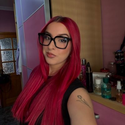 selenabenitezz's profile picture. 