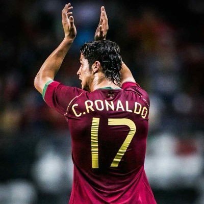 brxwn72's profile picture. 27 | @RangersFC