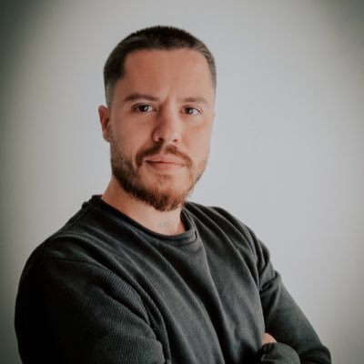 nicolaselizalde's profile picture. 34.