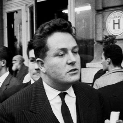 LADR0ITE's profile picture. Soberanía nacional. Economía social de mercado. Control de fronteras. Identidad española y europea. 🇪🇸