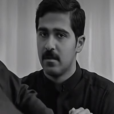 m323xx's profile picture. ماجيت لـ تويتر أدور عن إعجاب / قابلني الله من رضا والديني وهبيت بتويتر وحطيت لي حساب / يا مرحبا وأهلين باللي يبيني