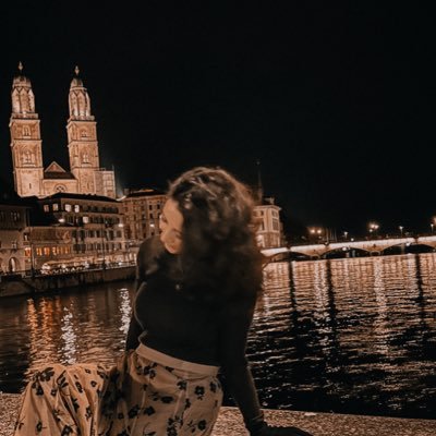 auradrid's profile picture. Ambiciones hasta el cielo. Libre hasta la médula. 🍁Financiera. Mi mente y la reconexión a la consciencia universal son mi mayor proyecto. Escritora imaginaria.