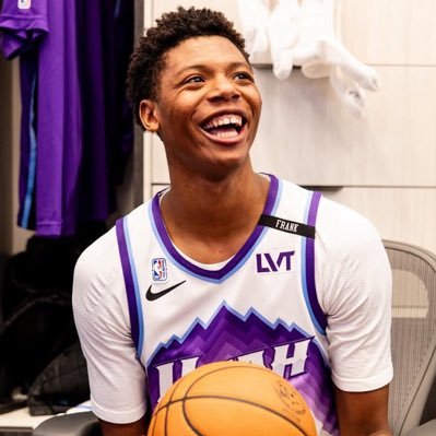 KamiKoo59469's profile picture. 薬剤師7年目 ユタジャズファン歴17年(2007年〜) #Takenote NBAファンと繋がりたい‼︎