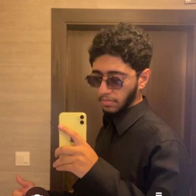 tim5_8's profile picture. طالب علم نفس في @kauarts__112 عضو نادي @MSC_KAU  مهتم بالشعر والكتب ومبدع في التصوير 📷📚