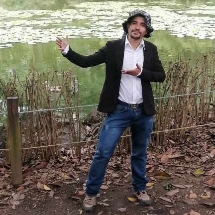 mandragoracuent's profile picture. 🌽🌎🌒⚽️🌼🎑🌲🌆
#Antidemagogos
Poeta x convicción. Docente x vocación.  Periodismo, Fútbol, Política, Amor, Conciencia, Vinito, Senderismo, Literatura... TODO