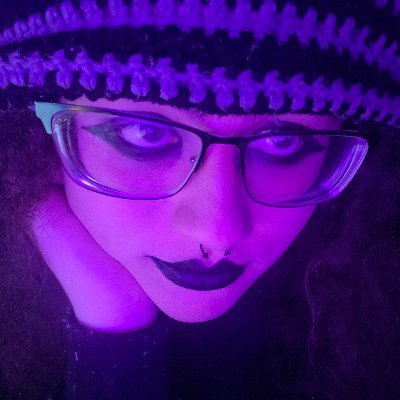 ViviGotPaws's profile picture. 💛💜 Vivienne | 20 | ΘΔ | Border Collie | Amateur Musician | Dyke Nympho | Taken By My Wife Luna 💜 | Minors Dni 💜💛