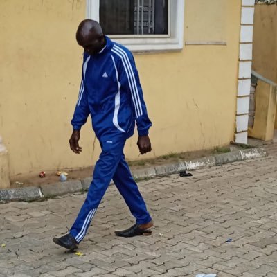 kin_y3mi's profile picture. Me VS me that’s GHOST and G.O.A.T ..... Fuck cancer