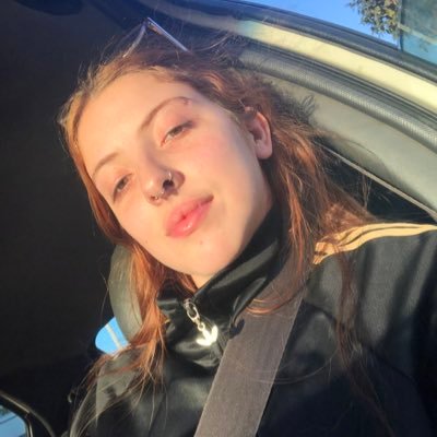 fleming_yaya's profile picture. muito bem casada, obrigada viu 🏳️‍🌈