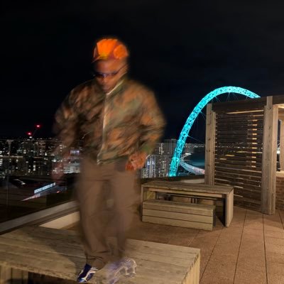 aboveaaverage's profile picture. what’s the point of living average?