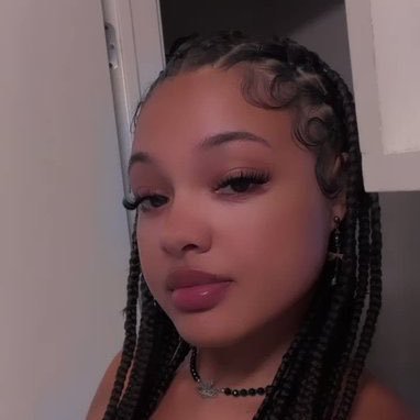 ChloeFlora8v's profile picture. keeping it classy, Never trashy, fun sweet as sugar 🌹💯❤️