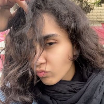 callmeelnn's profile picture. idk