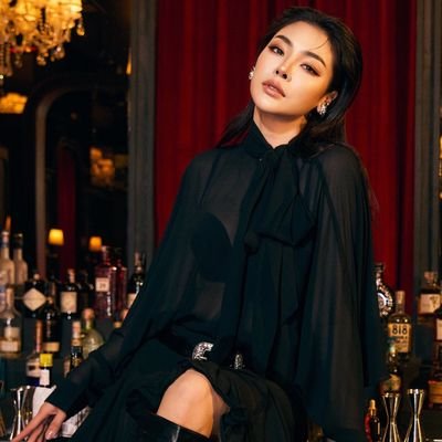 melodie_37's profile picture. I'm a french girl, ❤️ talk to me i don't bit until if it's necessary 😉  #FayeYoko #Blankets 🏳️‍🌈